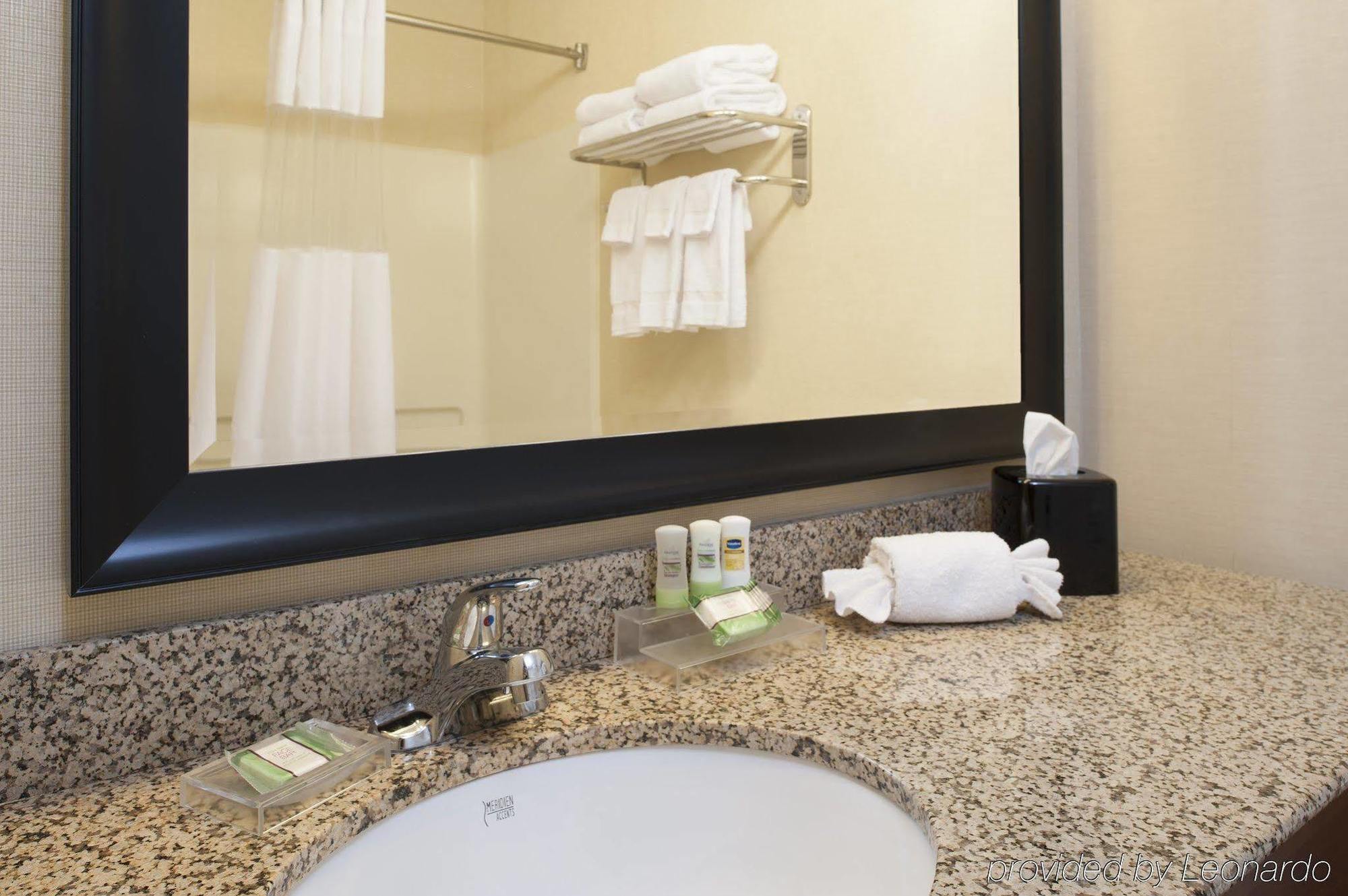 Country Inn & Suites By Radisson, Holland, Mi Buitenkant foto